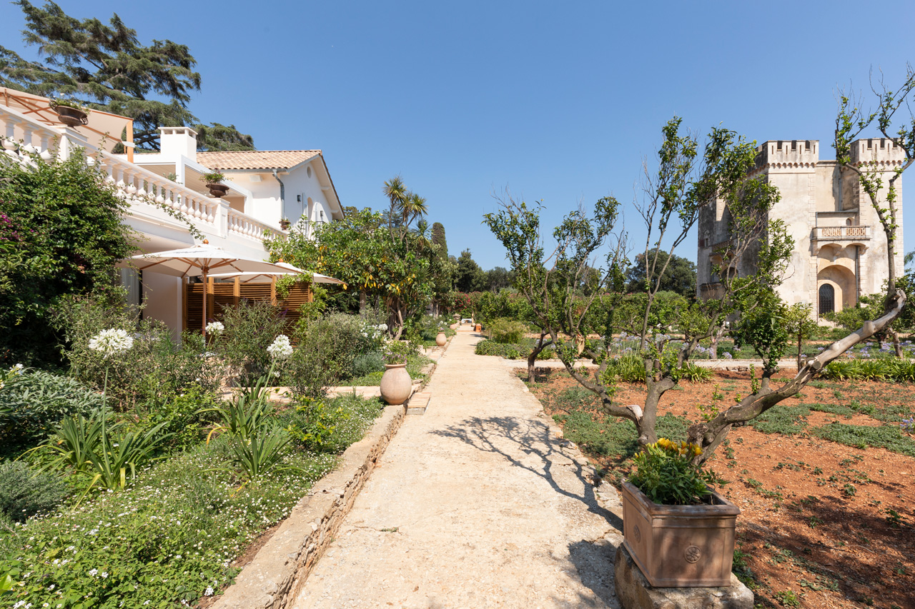 Le Grand Jardin Ile Sainte Marguerite Cannes Luxury Property For Rent French Riviera France Mickael Casol 33 