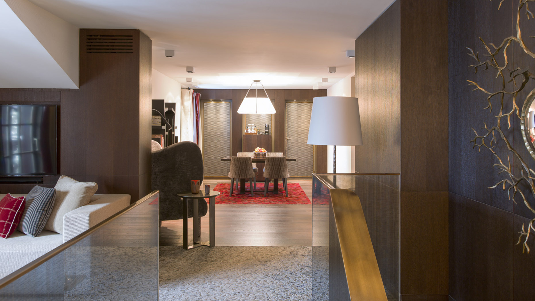 → Hotel Cheval Blanc +33 (0) 975 170 836 Hotel Courchevel 1850