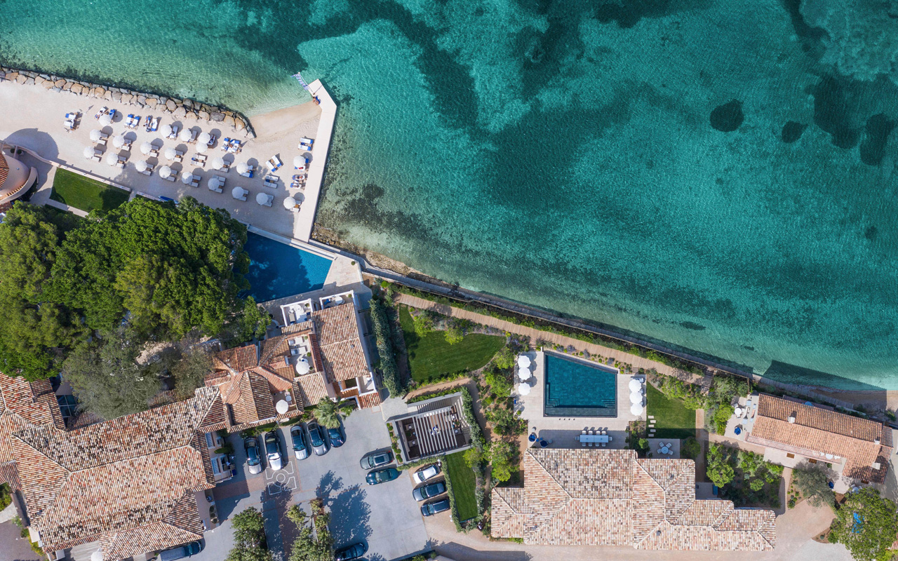 Dans l'azur de Saint Tropez, un nouveau palace Cheval Blanc